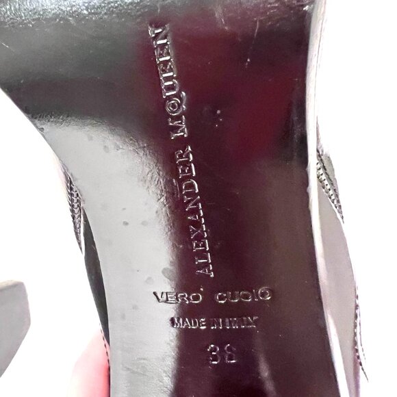 Alexander McQueen Glossy Two Toned Red Black Chelsea Ankle Boots SZ 38 - Picture 11 of 11